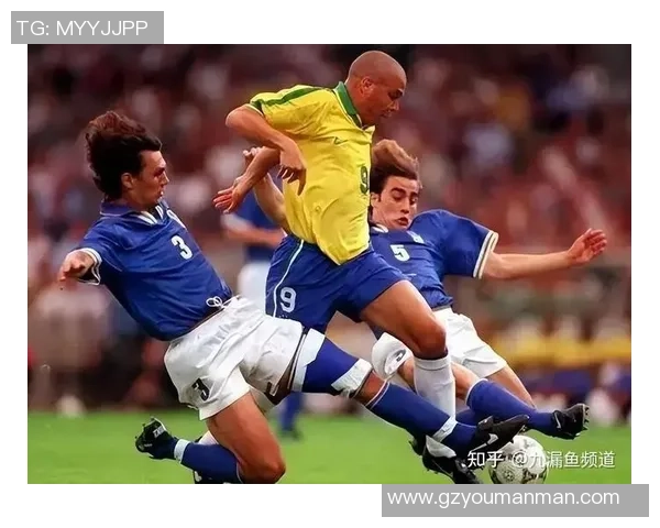 足球历史上的第一个球星是谁他对足球发展的深远影响